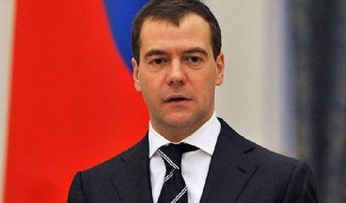 00EF27-NEWS_124233 Dmitry Medvedev: stiamo considerando ritorsioni contro l’Ue