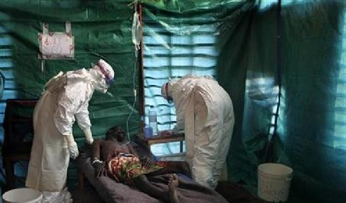 Ebola, ok all'uso dei farmaci sperimentali