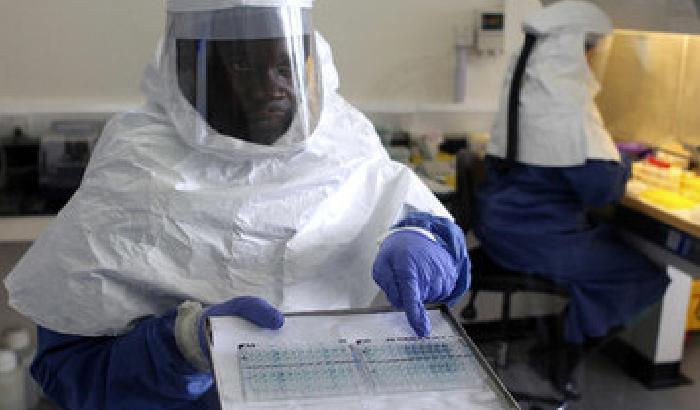 00F69F-NEWS_127950 Allarme ebola: uccide 200 persone al giorno