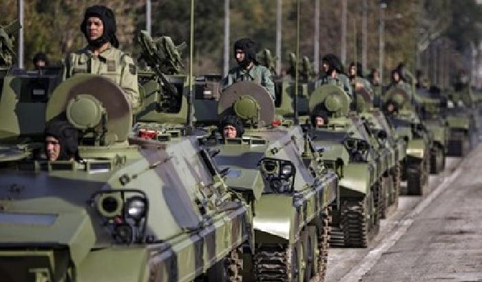 Putin a Belgrado nel Paese in bilico