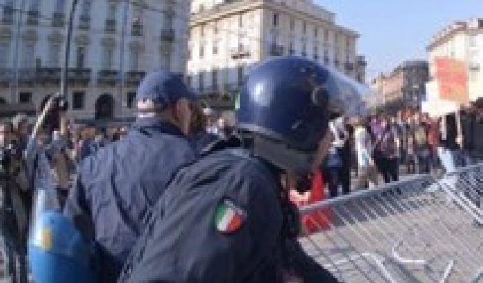 Tensioni al corteo Fiom a Torino: un ferito
