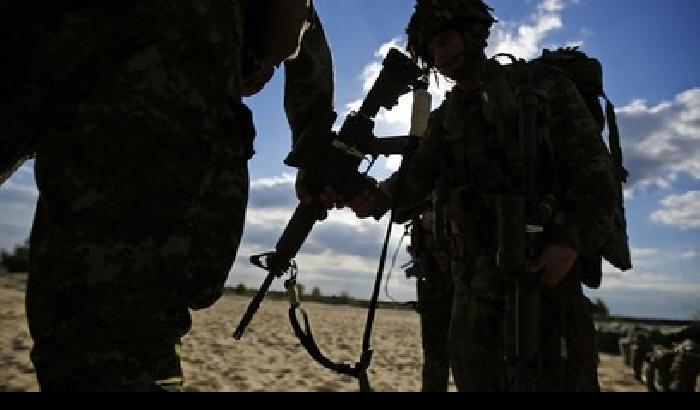 00FC41-NEWS_130666 Polonia, le truppe al confine