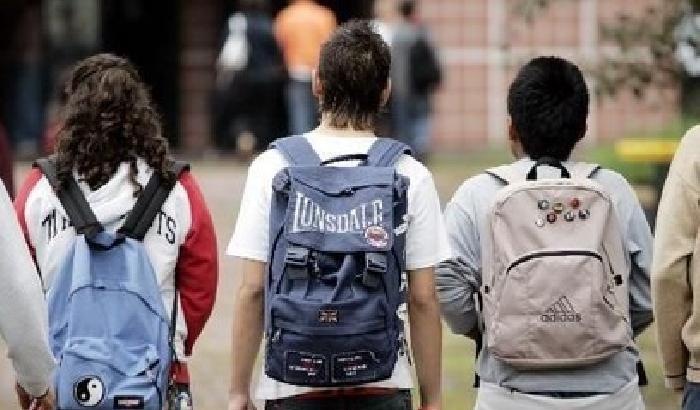 La madre non paga la retta e il figlio non può entrare a scuola