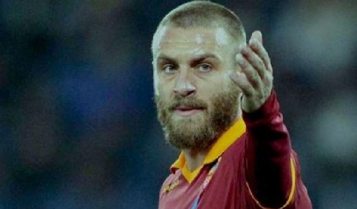 Roma, De Rossi a Marino: deve risolvere i problemi delle periferie