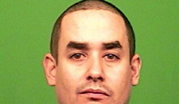 Ai funerali di Rafael Ramos i poliziotti voltano le spalle a de Blasio