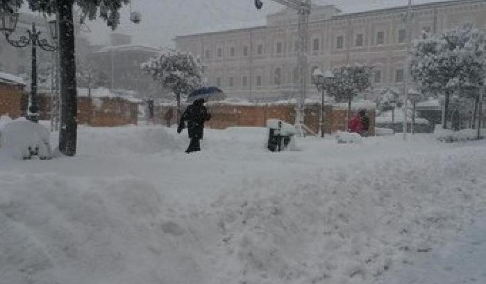 Capodanno sotto la neve, disagi al Sud