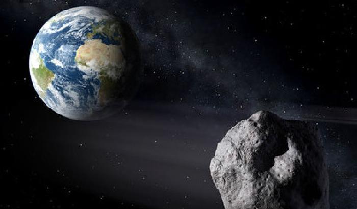 L'asteroide gigante sfiora la Terra in anticipo