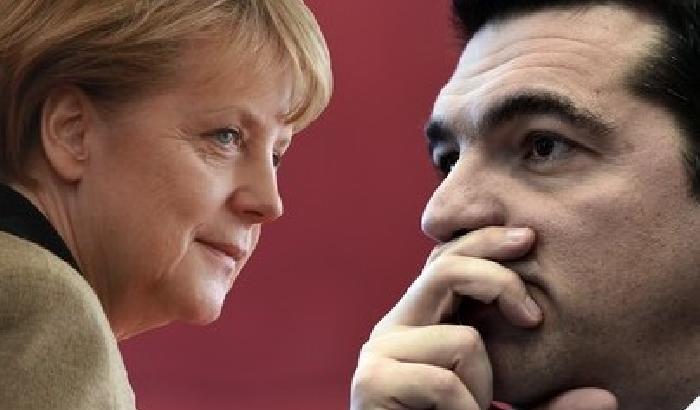 01148E-NEWS_143380 La Merkel invita Tsipras a Berlino, lui accetta