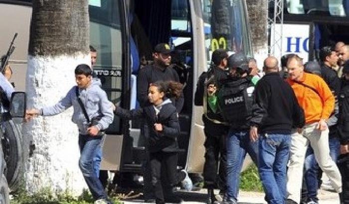 01157F-NEWS_143901 Tunisia, partito un team di psicologi per curare il trauma dei sopravvissuti