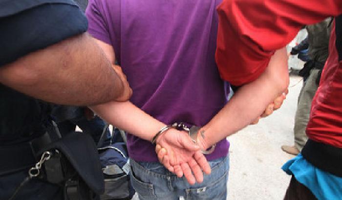 011606-NEWS_144160 Guerra tra clan a Napoli, 12 arresti