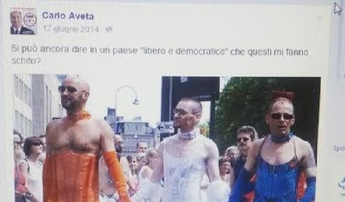 Campania, il candidato di destra di De Luca: i gay fanno schifo