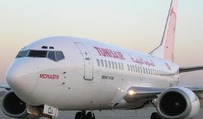 L'Isis ai musulmani: non volate con Tunisair dal 3 giugno