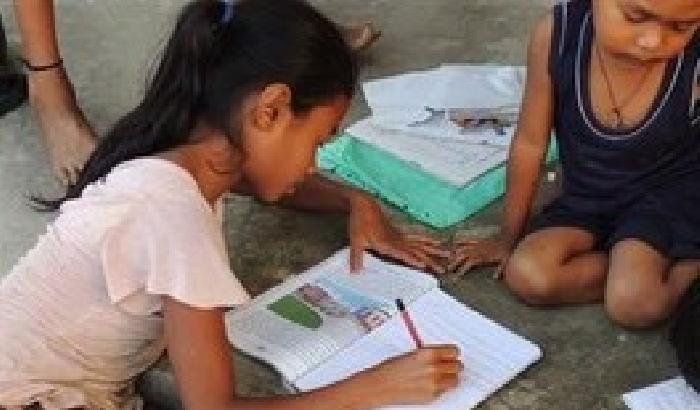 Nepal, 14mila bambini tornano a scuola: alto rischio di abbandoni