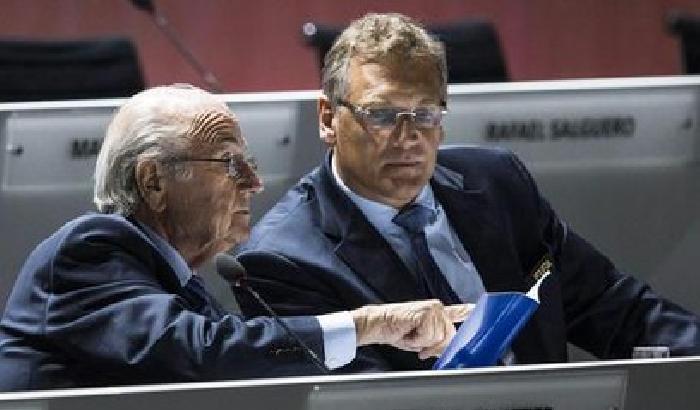 Fifa: sempre più vicini a Blatter, numero due nel mirino