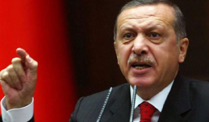 Turchia: chiesto l'ergastolo per il direttore di Cumhuriyet
