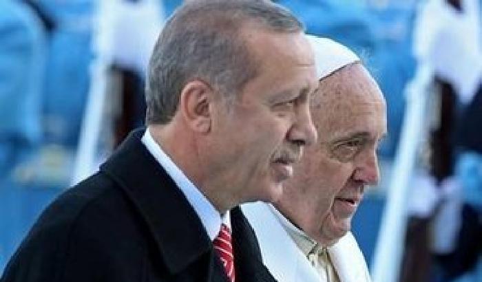 Erdogan, il potere per il potere, e il Papa pellegrino di pace