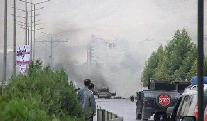 Kabul, attacco al Parlamento: uccisi 7 kamikaze
