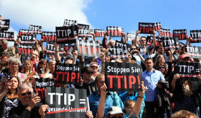 Ttip, si votano gli emendamenti: europarlamentari inondati di tweet