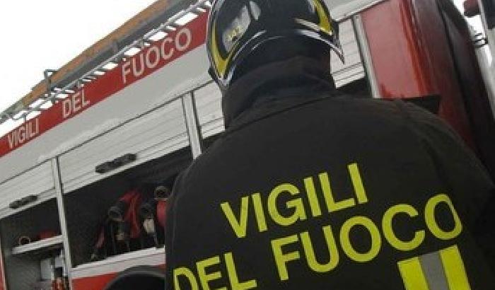 Taranto: scoppia bombola gas in una palazzina, un morto