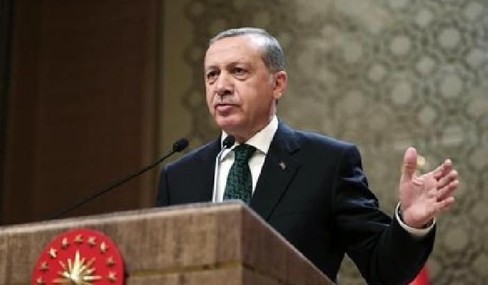 Turchia, spari a Istanbul, e 8 soldati uccisi in un attentato