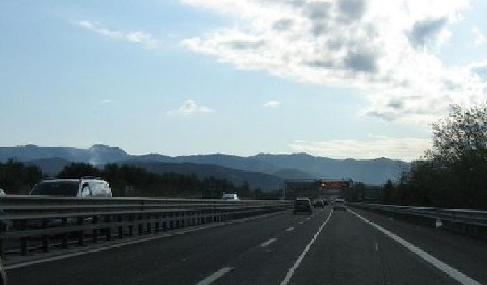 «Tagliare tariffe autostrade Abruzzo nel week end»