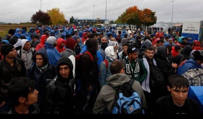0139BB-NEWS_162902 I migranti dilagano in Slovenia