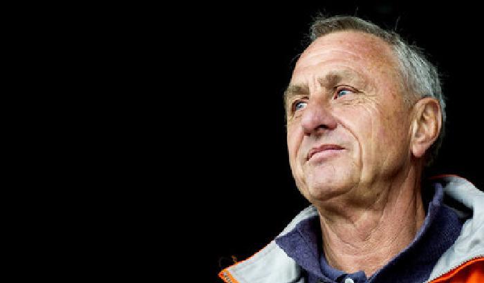 Olanda, striscione antisemita per Cruyff: 'gli ebrei hanno il cancro'