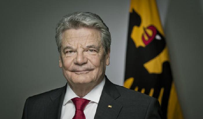 Il fascismo dietro l’angolo