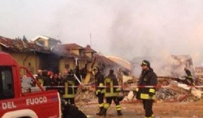 Milano, esplosione provoca il crollo di una palazzina: un morto e tre i feriti