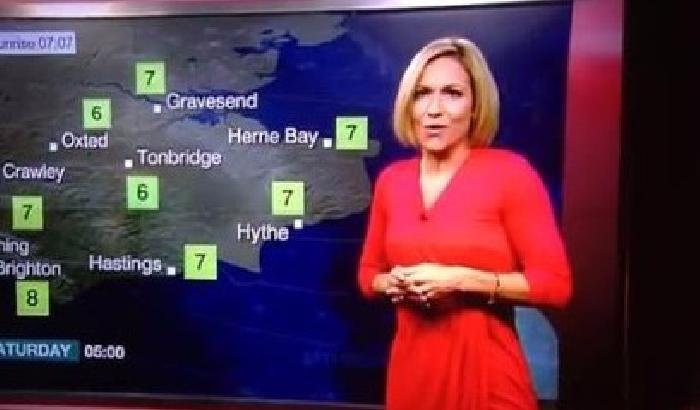 'Sto per svenire', la presentatrice meteo della Bbc si sente male in diretta