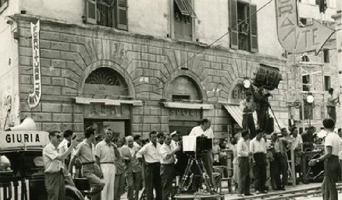 Imbarco a mezzanotte, foto Manuelli Coll. Museo Nazionale del Cinema, Torino