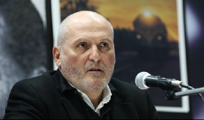 01530F-NEWS_177264 La storia del serpente