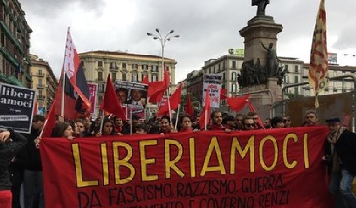 Liberiamoci dalla camorra: la rabbia di Napoli nel corteo del 25 aprile