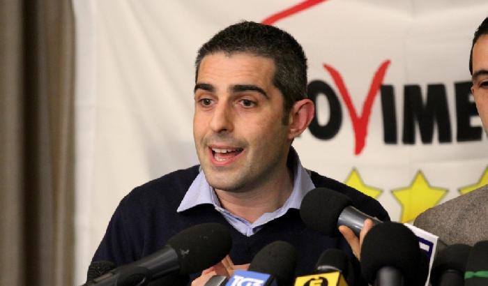 Pizzarotti sulle barricate: pronto ad un confronto in assemblea