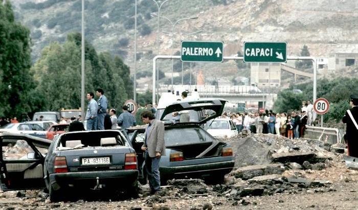 Ventiquattro anni fa la strage di Capaci, Mattarella: fu riscossa morale