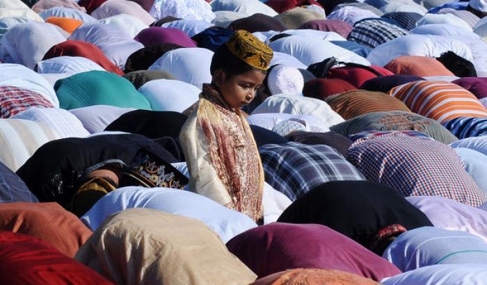 Musulmani in preghiera