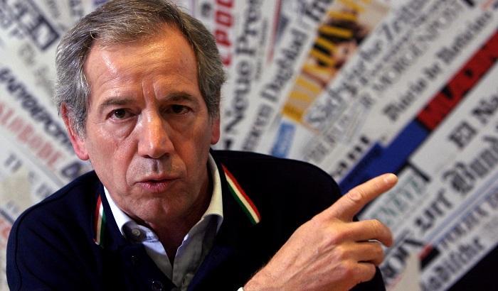 Le promesse di Bertolaso: "Vaccino tutti i lombardi entro giugno e poi torno a fare il nonno"