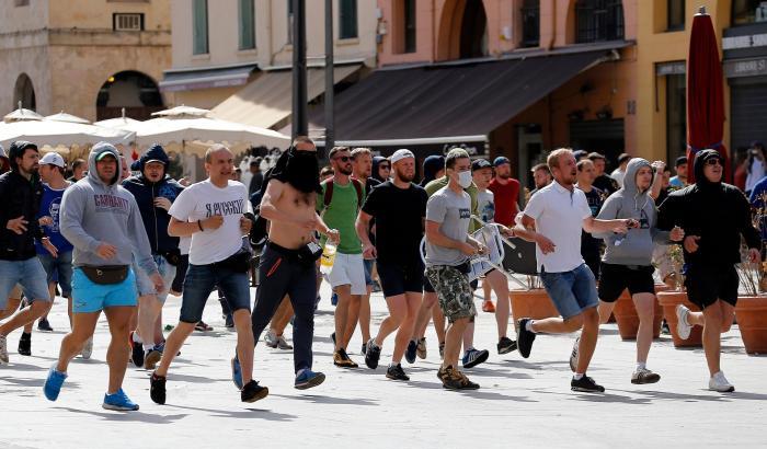 Il procuratore di Marsiglia: hooligans russi addestrati a combattere