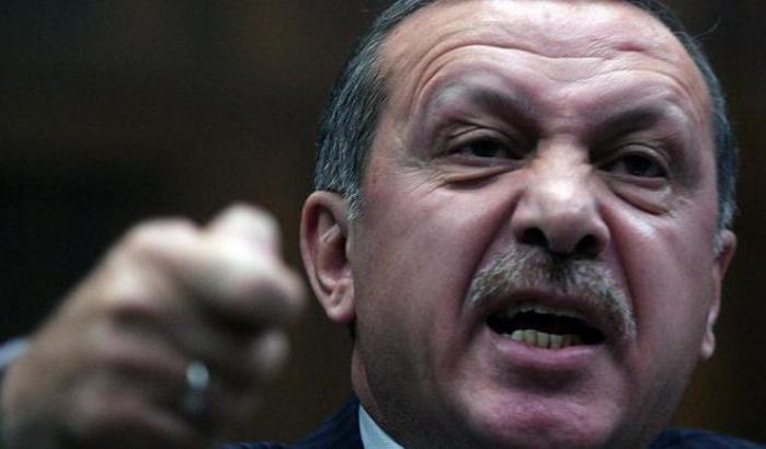 Erdogan torna nella notte e promette vendetta