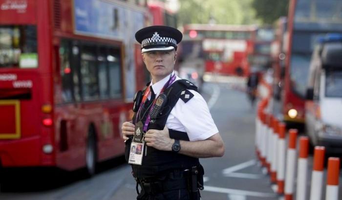 032472-polizia-inglese Polizia inglese