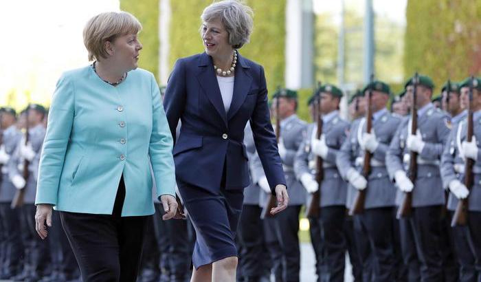 0324C4-angela-merkel-e-theresa-may-a-berlino Angela Merkel e Theresa May a Berlino