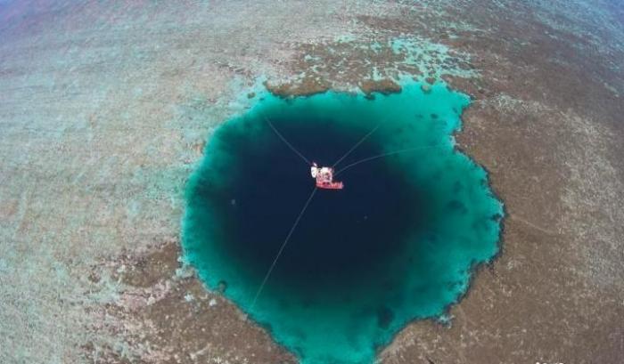 Sprofondo blu, nel mare cinese la voragine più profonda del mondo