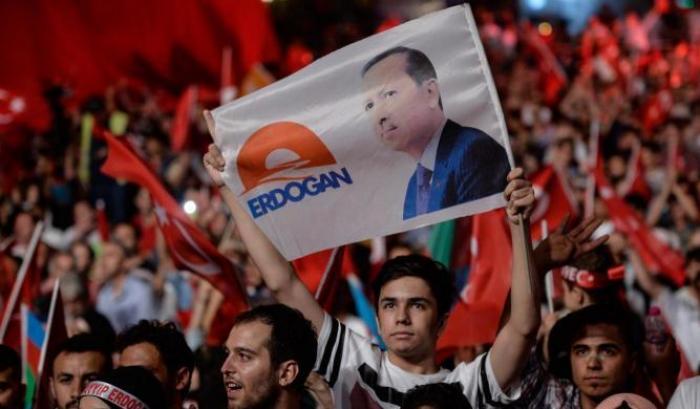 03278A-una-adunata-pro-erdogan-in-turchia-1 Una adunata pro Erdogan in Turchia