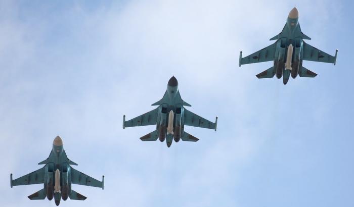 03286C-su-34-tornano-alla-base Su-34 tornano alla base.