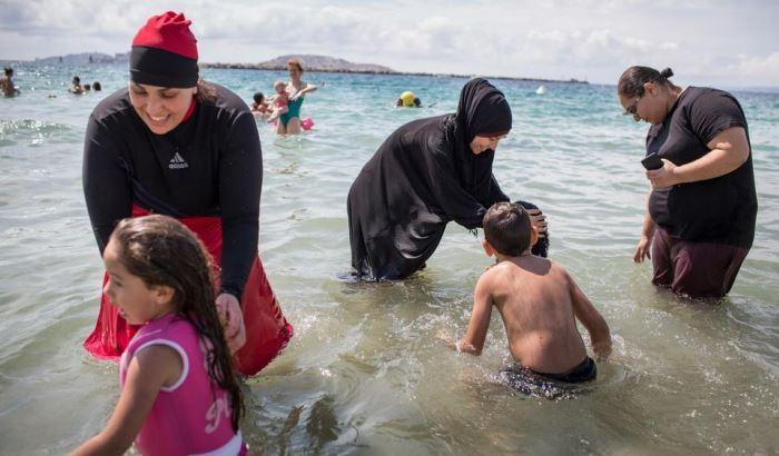 Burkini, bikini o topless: a Marsiglia dove ognuno fa quel che vuole