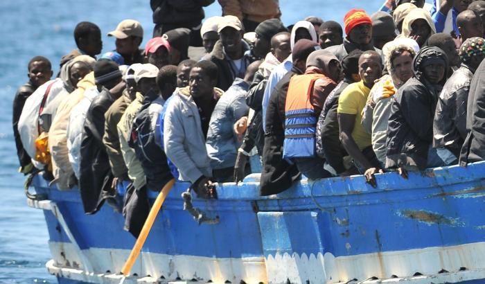 0329F6-un-gruppo-di-migranti Un gruppo di migranti