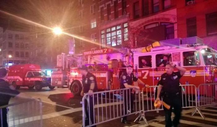 Esplosione a Manhattan, le immagini nei video di sorveglianza