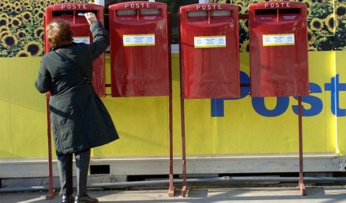 Poste italiane nella follia: ritirare  una raccomandata è un'avventura