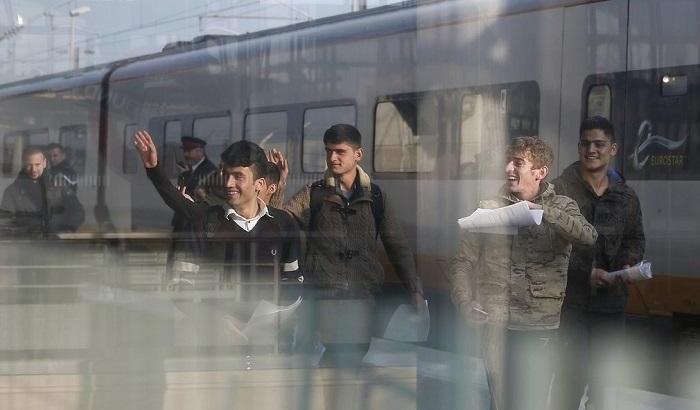 I sei ragazzi minorenni che hanno lasciato la gungla di Calais