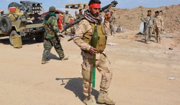 Un soldato delle milizie sciite Hashd al-Shaabi